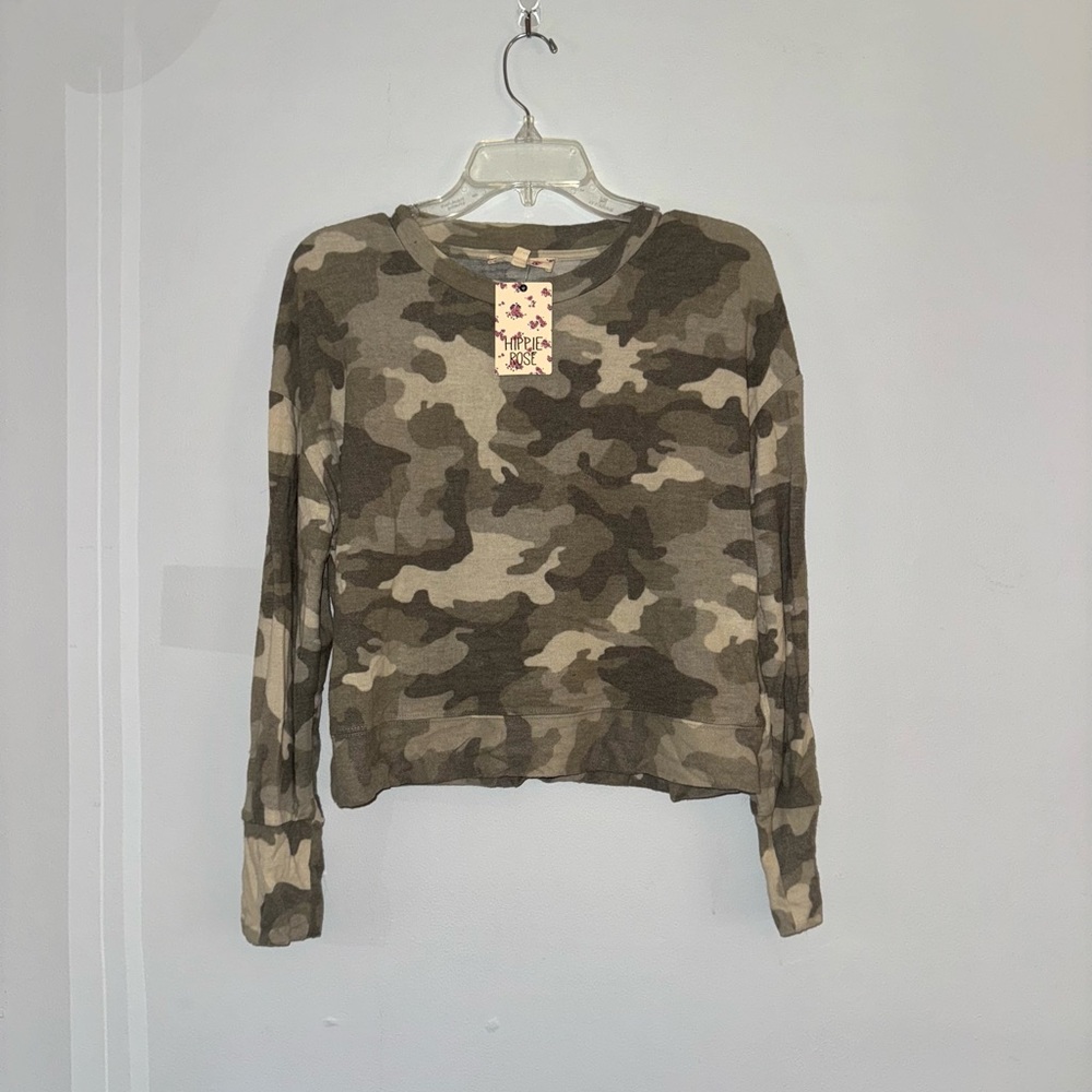 NWT Hippie Rose camo Long Sleeve crop top M